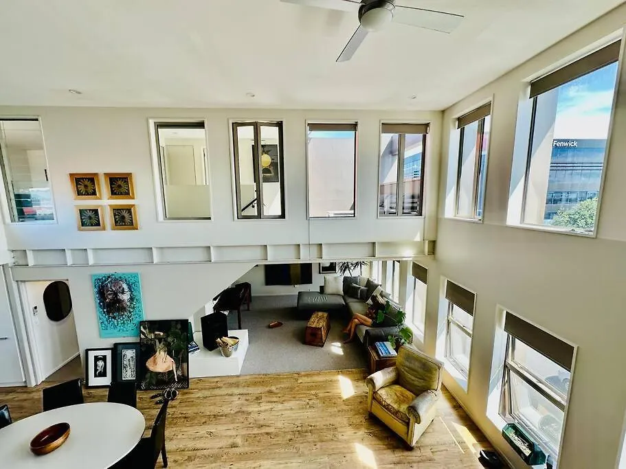 Stunning New York Loft Gallery クライストチャーチ
